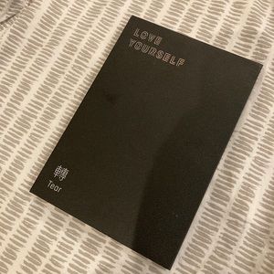 BTS Love Yourself Tear (R) photo book and CD